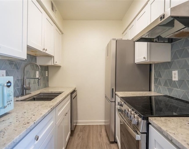 54 Monet Court Nw - Photo Thumbnail 4