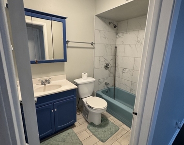 6235 N Mozart Street - Photo Thumbnail 4