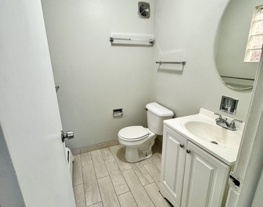 6235 N Mozart Street - Photo Thumbnail 6