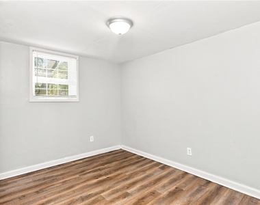 221 Whipporwill Way - Photo Thumbnail 11