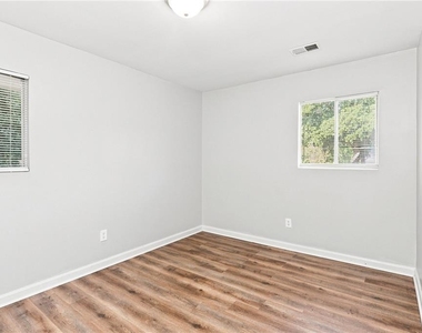 221 Whipporwill Way - Photo Thumbnail 9