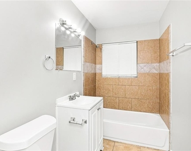 221 Whipporwill Way - Photo Thumbnail 13