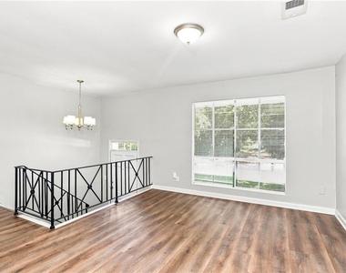 221 Whipporwill Way - Photo Thumbnail 6