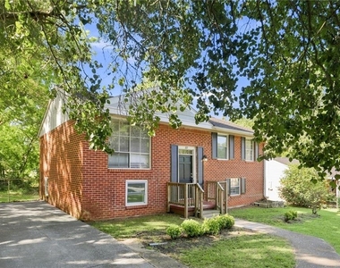 221 Whipporwill Way - Photo Thumbnail 1
