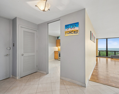 601 E 32nd Street - Photo Thumbnail 3