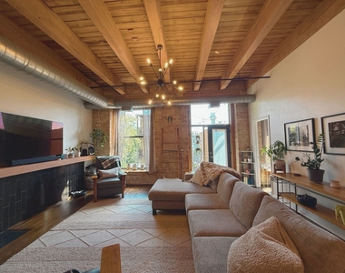 2511 W Moffat Street - Photo Thumbnail 2
