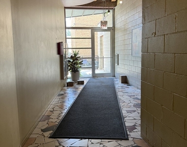 2511 W Moffat Street - Photo Thumbnail 19