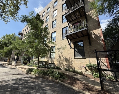 2511 W Moffat Street - Photo Thumbnail 1