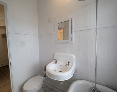 3310 W Schubert Avenue - Photo Thumbnail 8