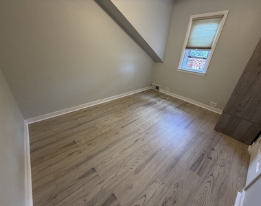 9916 Irving Park Road - Photo Thumbnail 12