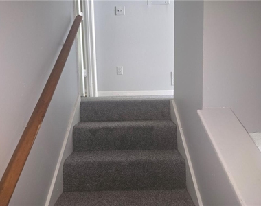 7233 Crestside Drive - Photo Thumbnail 7