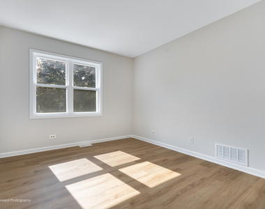 1020 Prairie View Court - Photo Thumbnail 14
