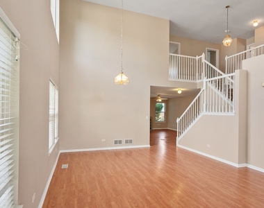 2607 Flagstone Circle - Photo Thumbnail 6