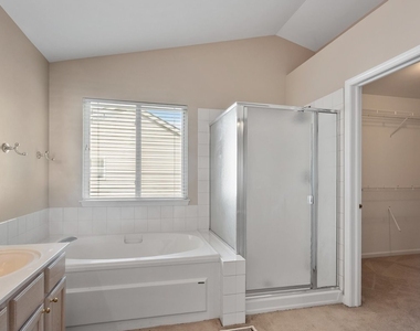 2607 Flagstone Circle - Photo Thumbnail 25