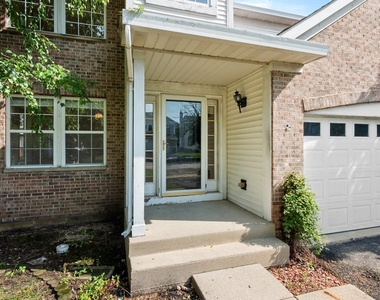 2607 Flagstone Circle - Photo Thumbnail 3