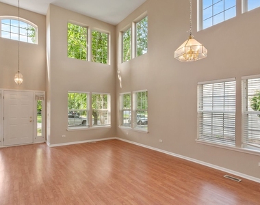 2607 Flagstone Circle - Photo Thumbnail 11