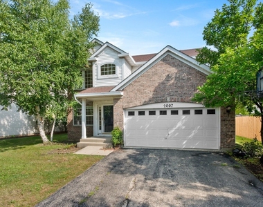 2607 Flagstone Circle - Photo Thumbnail 1