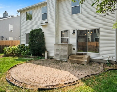 2607 Flagstone Circle - Photo Thumbnail 35