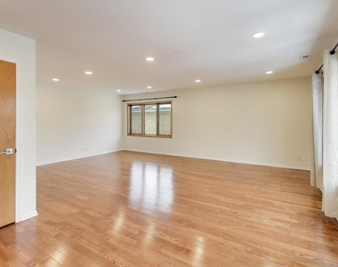 1209 E Davis Street E - Photo Thumbnail 11