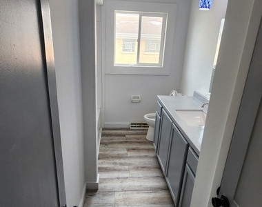 638 Calhoun Avenue - Photo Thumbnail 9