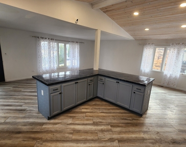 638 Calhoun Avenue - Photo Thumbnail 4