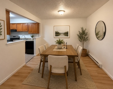 11621 Roberts Street - Photo Thumbnail 6