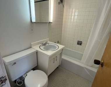 5140 S Dorchester Avenue - Photo Thumbnail 10