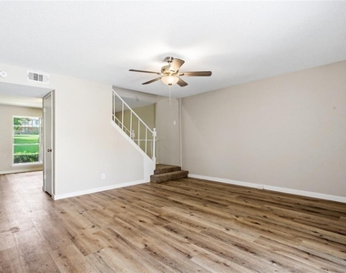 286 Westview Terrace - Photo Thumbnail 3