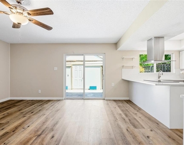 286 Westview Terrace - Photo Thumbnail 2