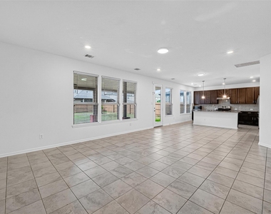 25319 Whitehaven Gate Street - Photo Thumbnail 4