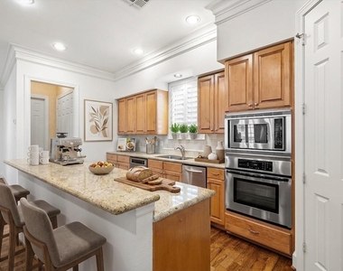 5507 Val Verde Street - Photo Thumbnail 10