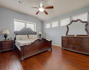 5626 Jay Thrush Drive - Photo Thumbnail 22