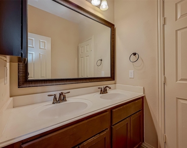 5626 Jay Thrush Drive - Photo Thumbnail 37