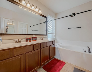 5626 Jay Thrush Drive - Photo Thumbnail 27