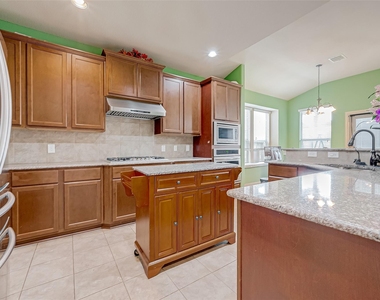 5626 Jay Thrush Drive - Photo Thumbnail 14