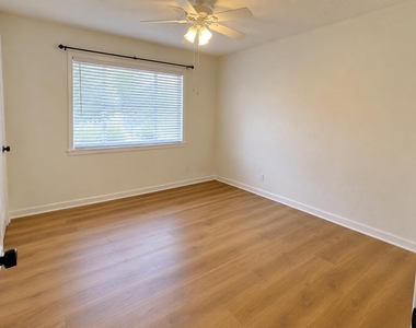 9350 Livernois Road - Photo Thumbnail 12