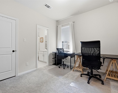 31327 Sellers Terrace Drive - Photo Thumbnail 3