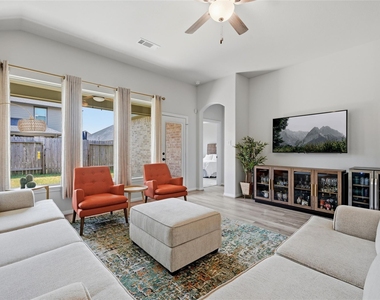 31327 Sellers Terrace Drive - Photo Thumbnail 15