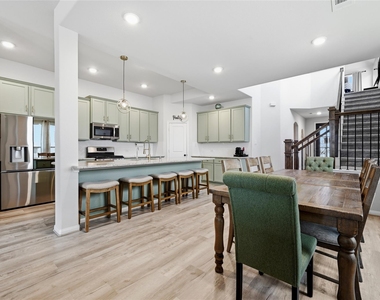 31327 Sellers Terrace Drive - Photo Thumbnail 9