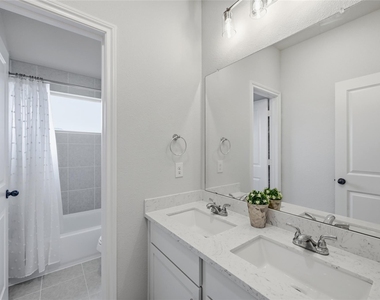 31327 Sellers Terrace Drive - Photo Thumbnail 26