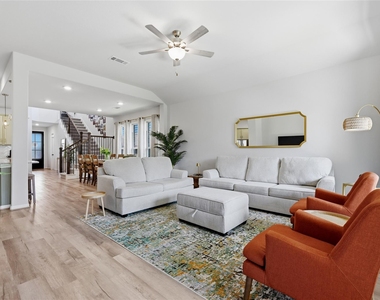 31327 Sellers Terrace Drive - Photo Thumbnail 14