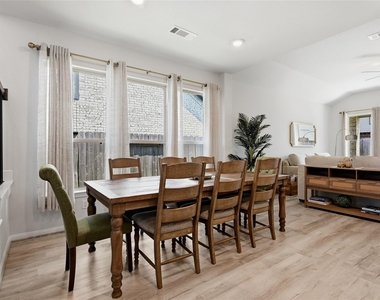 31327 Sellers Terrace Drive - Photo Thumbnail 8