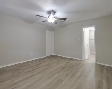 19311 Amistad Drive - Photo Thumbnail 5