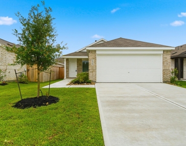 1538 Golden Iris - Photo Thumbnail 1