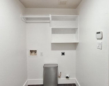 17122 Canterbury Green Court - Photo Thumbnail 4