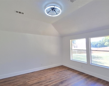 17122 Canterbury Green Court - Photo Thumbnail 13