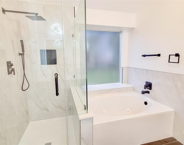 17122 Canterbury Green Court - Photo Thumbnail 39