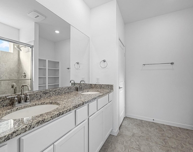 7211 Greenbriar Bend Court - Photo Thumbnail 24