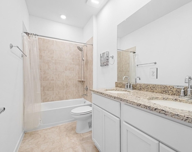 7211 Greenbriar Bend Court - Photo Thumbnail 5
