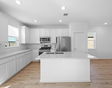 7211 Greenbriar Bend Court - Photo Thumbnail 16